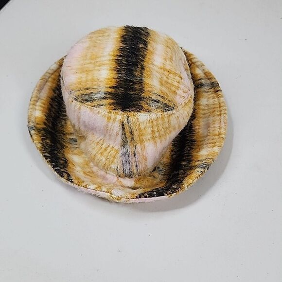 For Love and Lemons Rachel Wool Blend Plaid Bucket Hat xs main image 7